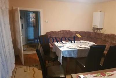Casă cu 5 camere cu Teren 978 Mp în Păulești - 8