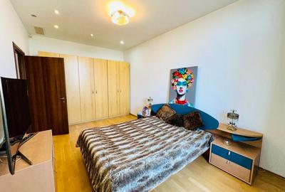 Aleea Privighetorilor- Penthouse 833 mp utili mobilat complet 3600 Euro + TVA - 25