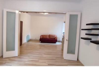 Apartament cu 4 camere semidecomandat în Central - 3