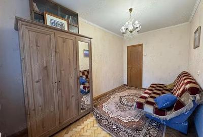 Apartament modest de vanzare zona Sagului - 3