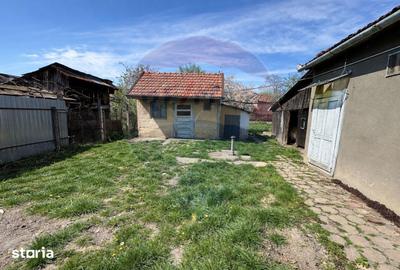Casă cu 7 camere cu Teren 626 Mp în Pârneava - 1