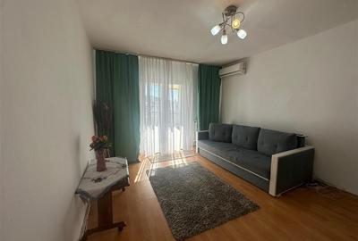Apartament cu 2 camere semidecomandat în Podu Roș