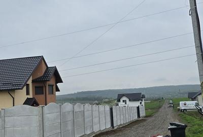 Casă cu 3 camere în Curtești - 1