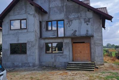 Casă cu 4 camere în Central - 3