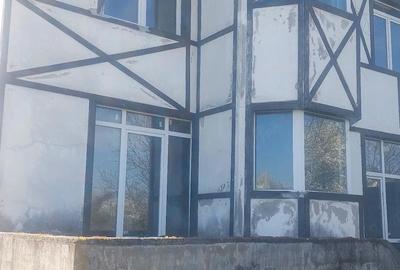 Casă cu Teren 600 Mp în Săftica