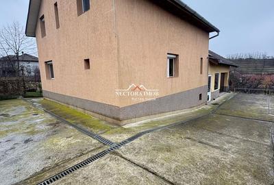 Casă cu 3 camere decomandat în Central - 8