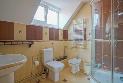 Casă individuală cu 12 camere în Moacșa - 54