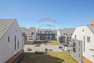 Apartament cu 3 camere semidecomandat în Tractorul - 10