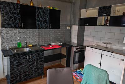 Casa 6 camere libera la vanzare RASNOV - 12