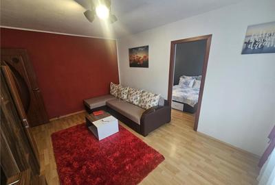 Apartament cu 3 camere nedecomandat în Micro III - 12
