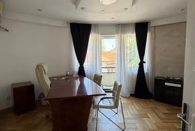 Apartament cu 4 camere decomandat în Calea Călărașilor - 6