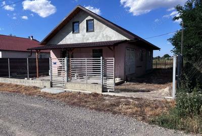 Casă cu 4 camere în Boțârlău - 9