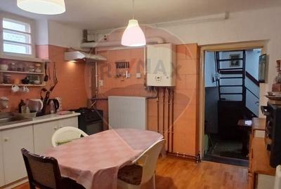 Apartament 4 camere de vanzare Calea Domneasca Scoala 2 - 11