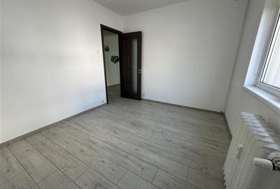 Spațiu comercial, de 45 mp, în Orizont - 6