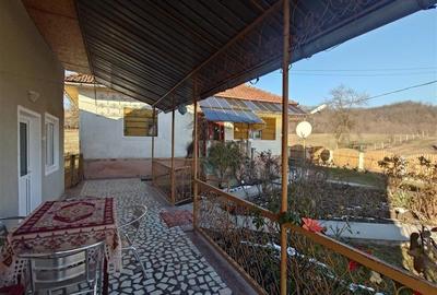 Se vinde Casa si teren cu priveliste, zona rurala - 9