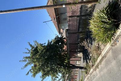 Casa de vanzare