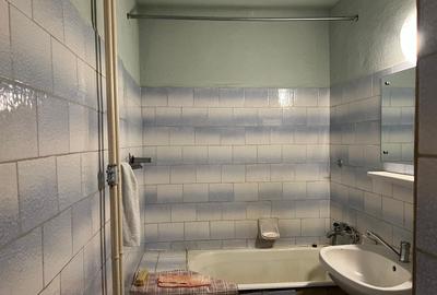 2 camere Salaj -Ferentari , str Livezilor - 10