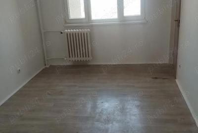 Apartament cu 3 camere semidecomandat în Alexandriei - 2