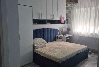 Apartament cu 3 camere decomandat în Roșu - 2