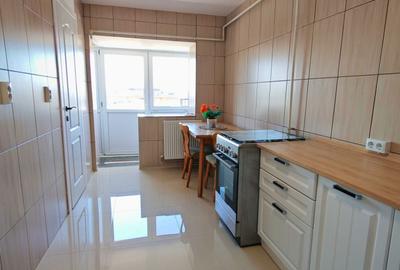 Apartament cu 2 camere decomandat în Micro 3 - 8