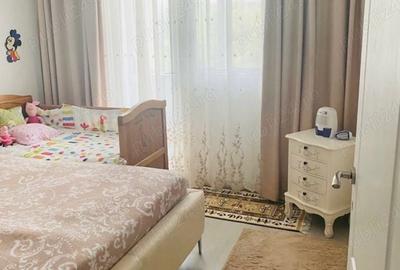 Vand apartament 3 camere decomandat - 1