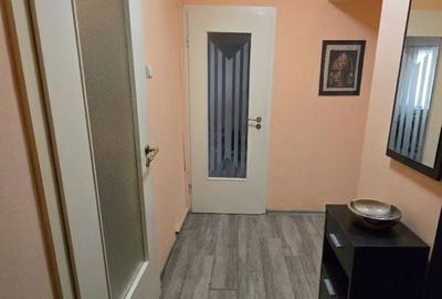 Apartament cu 3 camere decomandat în Aradului