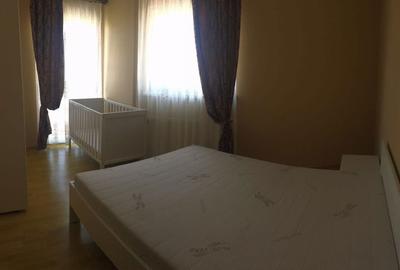 Apartament cu 3 camere decomandat în Independenței - 2
