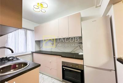 Apartament cu 3 camere semidecomandat în Cornișa - 1