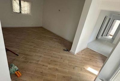 Casă cu 3 camere cu Teren 500 Mp în Central