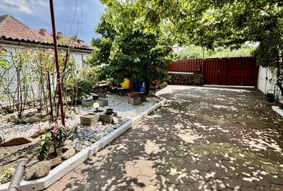 Casa individuala - zona Calea Dumbravii - 2 intrari separate - 4