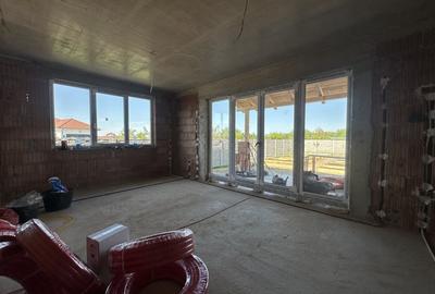 Duplex cu 4 camere cu Canalizare în Moșnița Nouă - 5