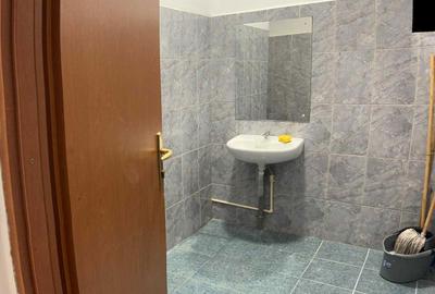 Spațiu comercial, de 45 mp, în Central - 3