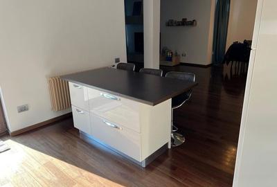 Vila superba cu piscina si anexa camera hobby Vila superba cu piscina si anexa camera hobby - 3