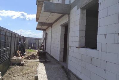 Casă cu 4 camere în Dumitrana - 4