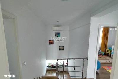 Casă cu 4 camere în Valea Lupului