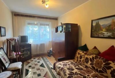 Apartament cu 3 camere decomandat în Central - 1