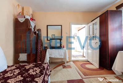 Casă cu 5 camere cu Teren 3365 Mp în Conțești - 14