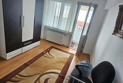 Apartament cu 3 camere semidecomandat în Iosefin - 1