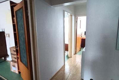 Apartament cu 3 camere decomandat în Giurgiului - 4