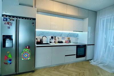 Apartament de Vanzare 3 camere - 4