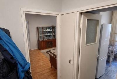 Apartament cu 2 camere semidecomandat în Craiovița Nouă - 3