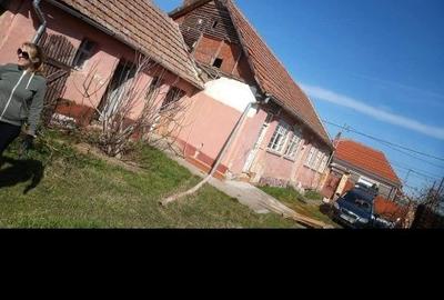 Casă cu 2 camere în Central