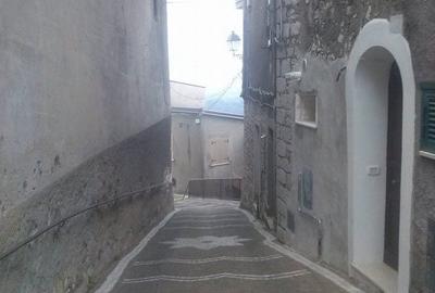 Apartament cu 2 camere nedecomandat în Central - 1