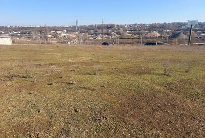 Teren de 1000 mp, în Exterior Vest