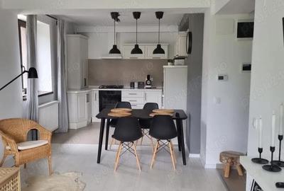 Apartament cu 2 camere decomandat în Central - 1