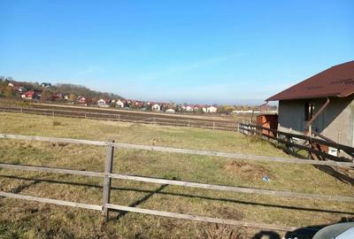 Teren de 735 mp, în Săucești - 3