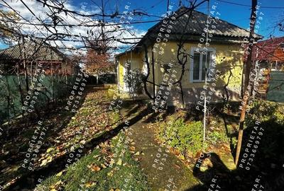 Casă cu 3 camere cu Teren 1000 Mp în Zănești - 1