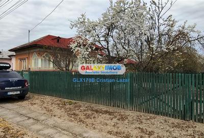 Casă cu 5 camere cu Teren 900 Mp în Răcari - 3