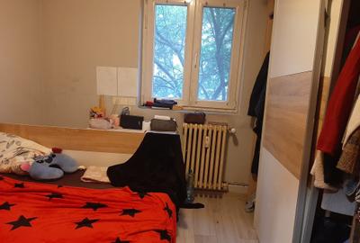 Apartament cu 4 camere decomandat în Titan - 9