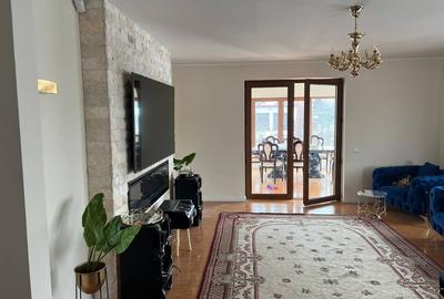 Casă cu 9 camere cu Teren 1430 Mp în Central - 6